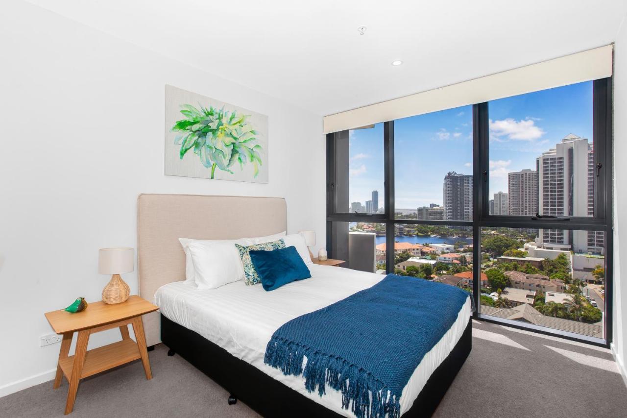 Apartment 2-bed With Pool, Parking & Balcony Gold Coast
